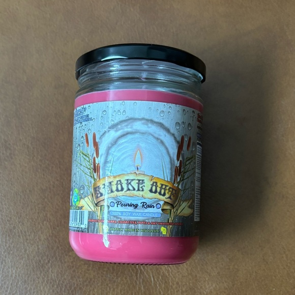 🍒 3 for $10 sale 🍒 Smoke out candle - odour eliminating - Picture 2 of 3